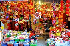 Cha me cuc canh giac voi nhung loai do choi nguy hiem vao dip tet Trung Thu