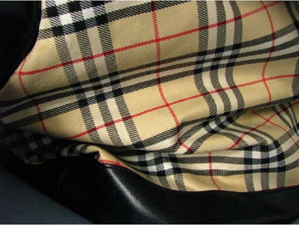 Gia-mao-thuong-hieu-thoi-trang-Burberry Gia-mao-thuong-hieu-thoi-trang-Burberry