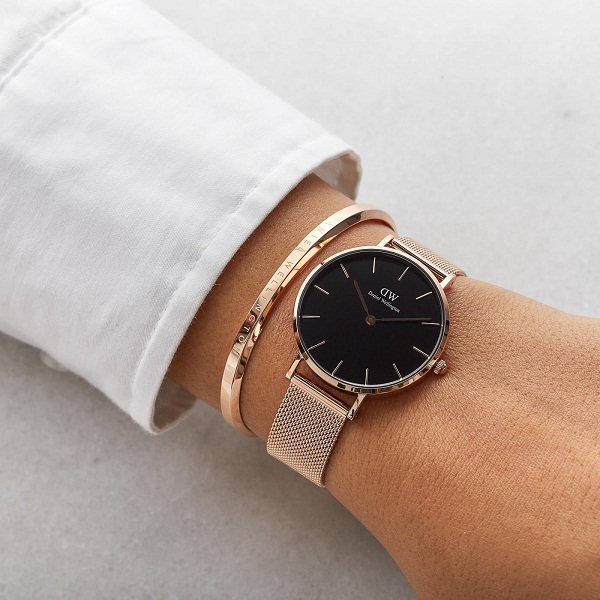 Check code có kiểm tra thật giả đồng hồ Daniel Wellington không? Check code có kiểm tra thật giả đồng hồ Daniel Wellington không?