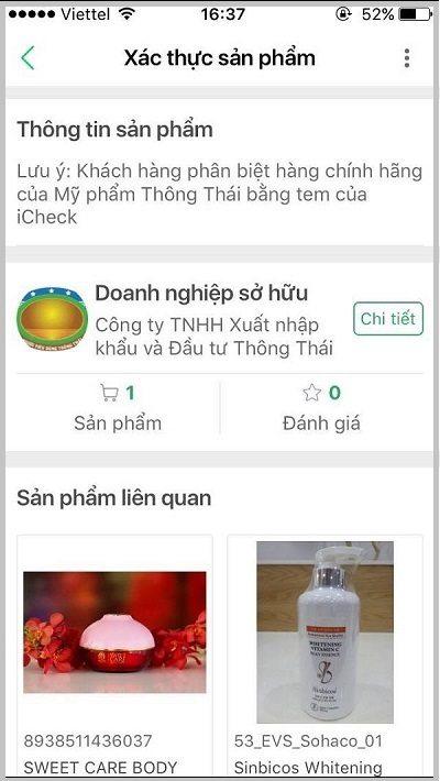 Nhân viên quét mã sản phẩm tại đại lý Nhân viên quét mã sản phẩm tại đại lý